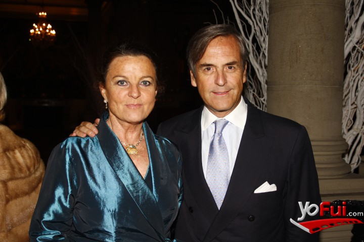 Marianne Carey de Edwards, Hugo Frías