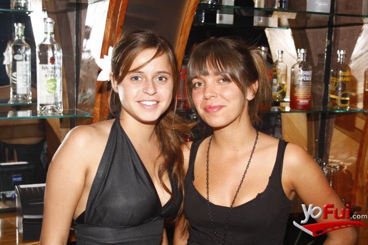 Catalina Triggs, Constanza Astaburuaga