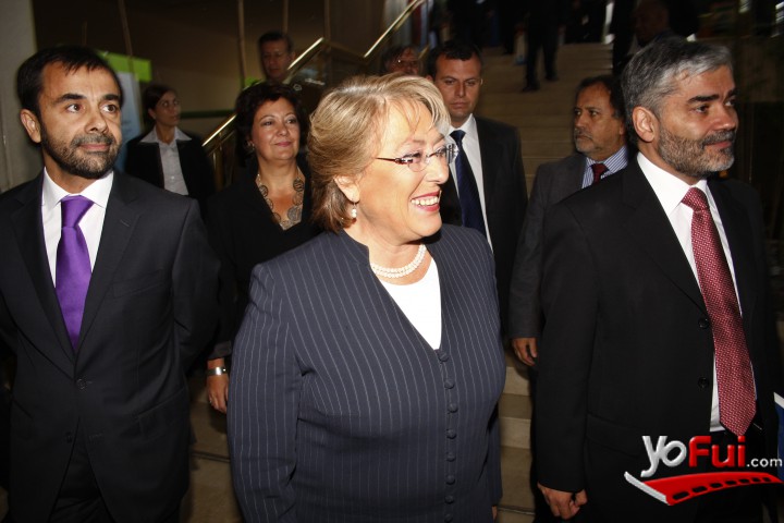 Jean-Jacques Duhart (Ministro de Economía Subrogante), Presidenta de la República, Michelle Bachelet., Carlos Álvarez (Vicepresidente Ejecutivo CORFO)