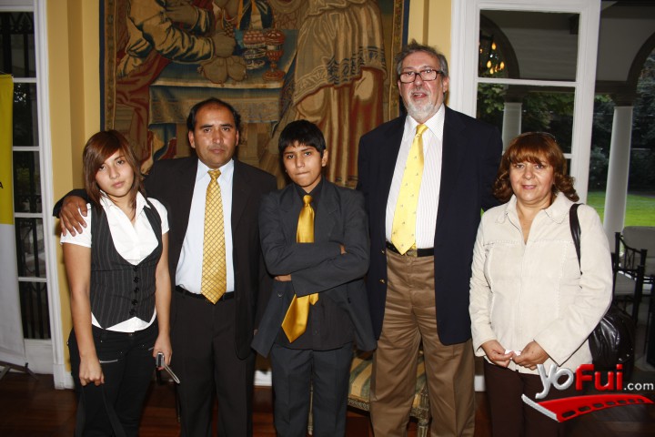 Ana Karen Muñoz, Juan Muñoz, Javier Muñoz, D. Juan Manuel Cabrera (Embajador de España), María Elena Fuica