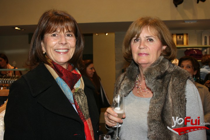 Penelope Reid, Hazel Thomas