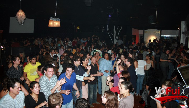 baile de Tambores en Fiesta Caribeña