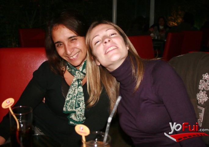 Paola Bravo, Zoë Jones