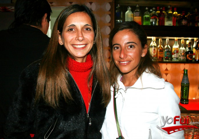 Elena Carretero, Consuelo Saenz