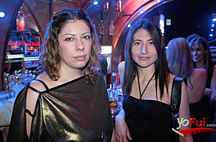 Cecilia Descalzi, Verónica Flores
