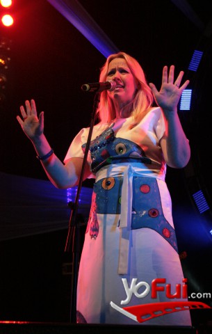 Aileen McLaughlin como Agnetha