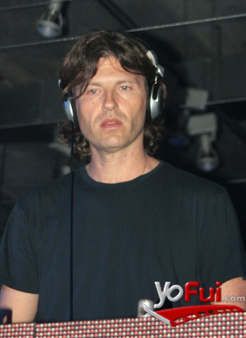 DJ Hernán Cattaneo
