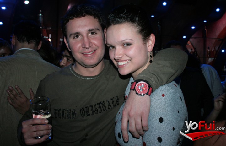 Nicolás Petschen, Leila B´smith