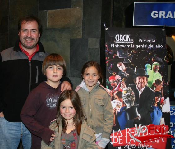 Jorge López, Nicolás López, Isidora López, Camila López