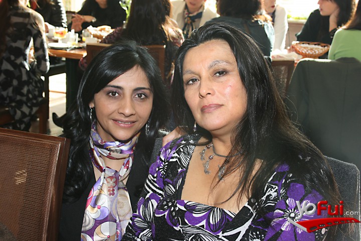 Claudia Opazo, Carmen Romero