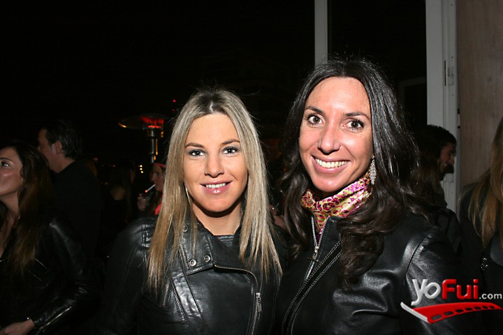 Karen Mena, Ana María Hernandez