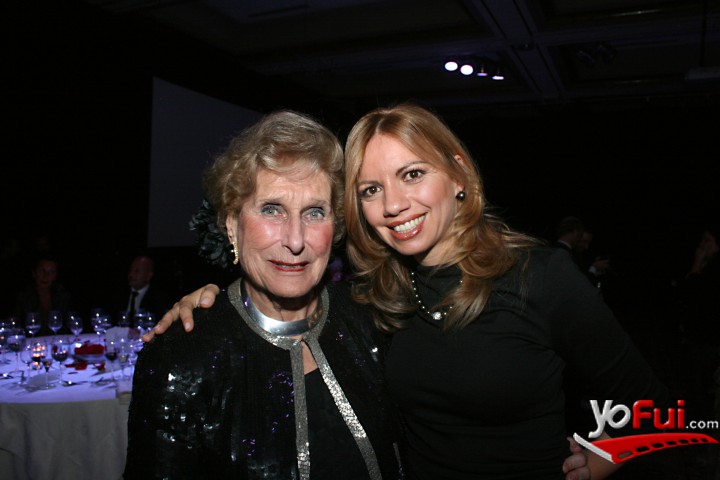Julita Astaburuaga, Gabriela Roth