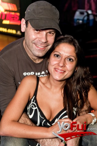 Roberto Fuentes, Carla Martineau