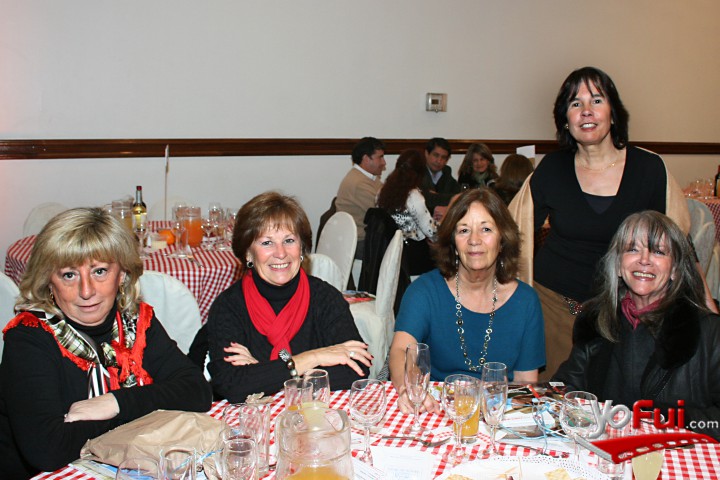 Monica Ladevig, Monica Page, Maru Larrain, Luz María Medina, Beatriz Suhrcke