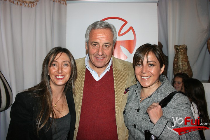 Claudia Muñoz, Cote Evans, Claudia Pasten