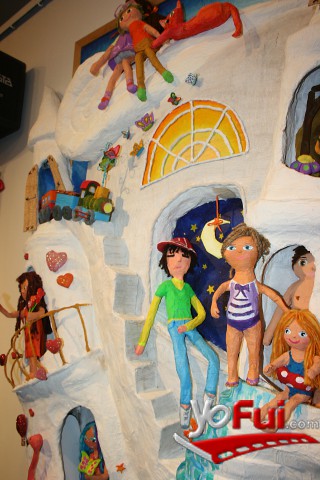 Exposición de Artistas de Teletón Santiago y Antofagasta "VENTANAS DE COLOR" en Galeria la Sala