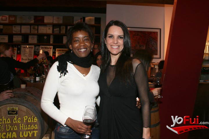Pia Valeriano, Isabel Jara