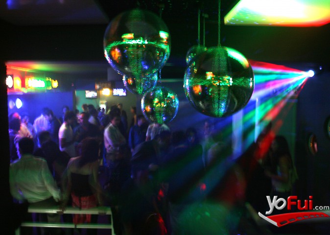 VJ ROB en Club Caramel + Cumpleaños Barbara Menke