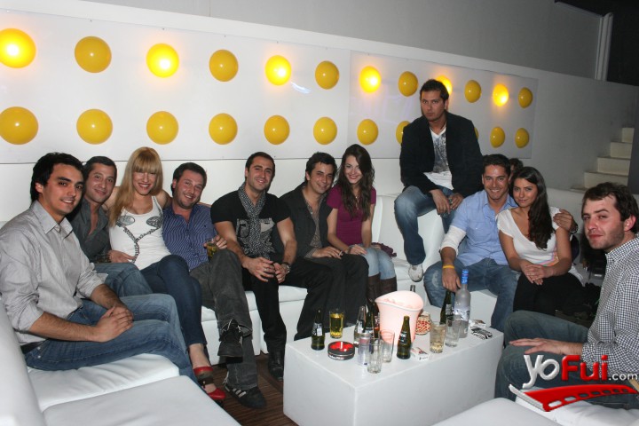 Alejandro Di Giorgio, Felipe Toro, Josefina Gonzalez, Juan Eduardo Alvarez, Rafa Puentes, Diego Mackena, Isis Laurent, Paul Martinez, Adrian Jofre, Carolina Ravinet, Francisco Moreno