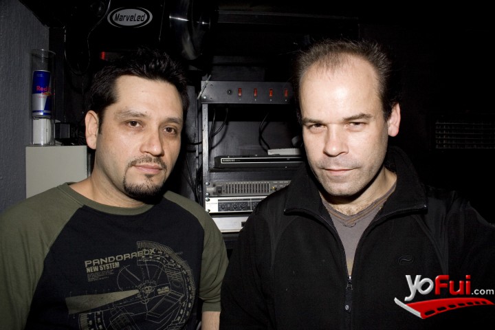 DJ Alex Moris, Roberto Fuentes - VJ ROB