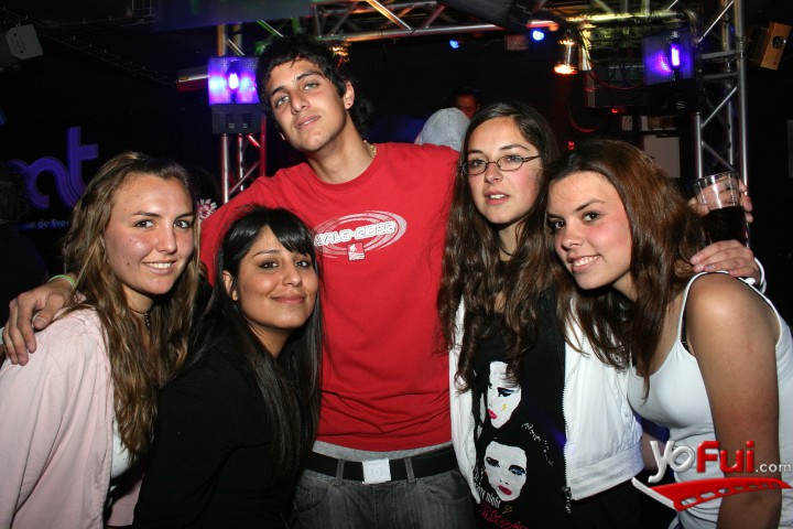María José Court, Fernanda Salazar, Andres Montecinos, María Ignacia Silva, Francisca Timmermann