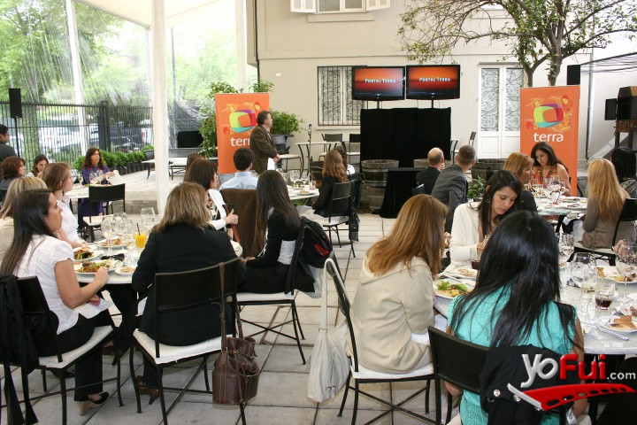 Fotografía en Almuerzo Bicentenario Mujer Terra 2010, Restaurant Osadía