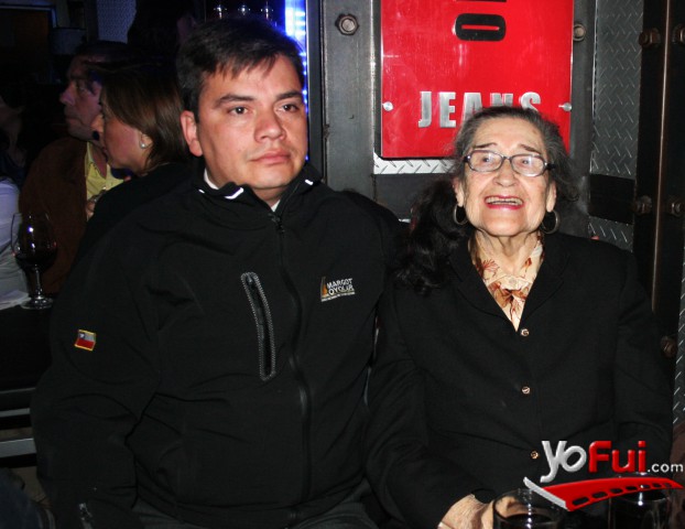 Cristian Cares, Margot Loyola