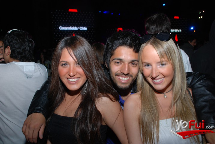 Daniela Bustos, Camilo González, Analy Von Bessawer