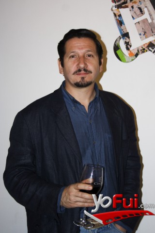 Marco Farias en Exposición "Vías" de María Elena Naveillán