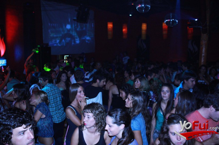 Fotografía en La Fiesta Perfecta Pucón, Club Capital