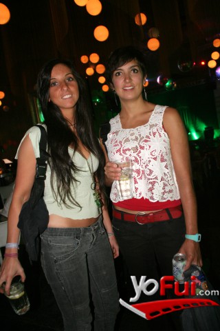Paula Schuler, Valentina Nuñez