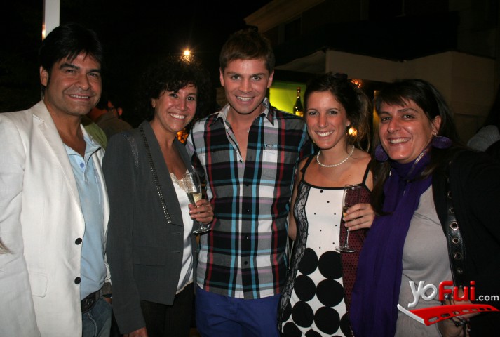 Toño Morales, Fernanda  Zamora, Toto Diaz, Tania Garimani, Carola Abadi