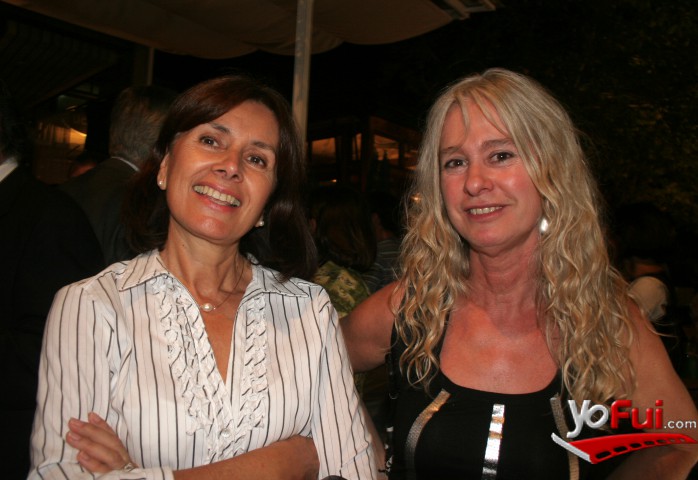 Ximena Shepherd, Manena Gaete
