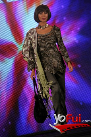 Desfile a beneficio por Peralillo en W Hotel