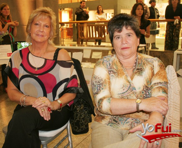 Lucia Johnstone, Edith Gonzalez