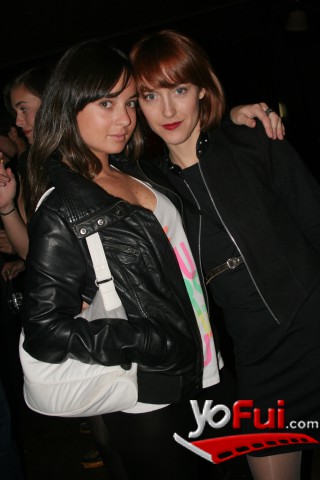 Cony Faine, Victoria Hinrichsen