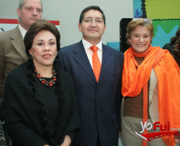 Maria Eugenia Larrea, Jose Sandoval, Teresita Bejarano