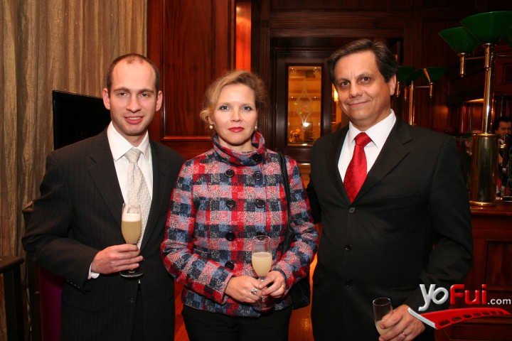 Laurent Schauder, Cristina Smith, Alvaro del Campo