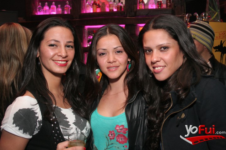 Navia Temer, Acintya Temer, Karoline Brandao