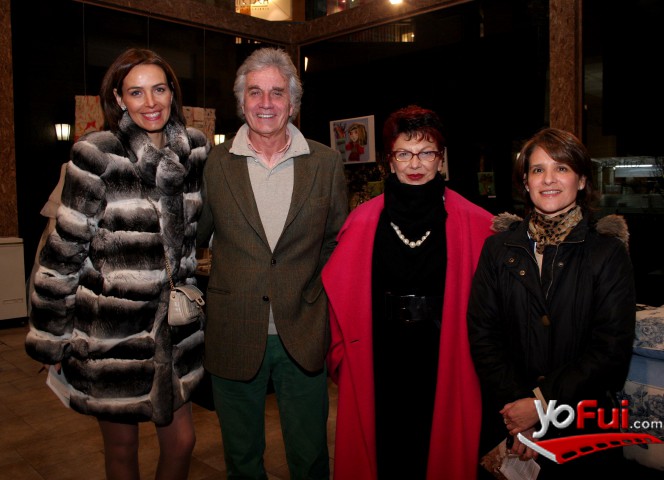 YoFui.com Segunda Muestra Anual de Diseño Chile (MADICH), Plaza Central, Portal La Dehesa (2655)