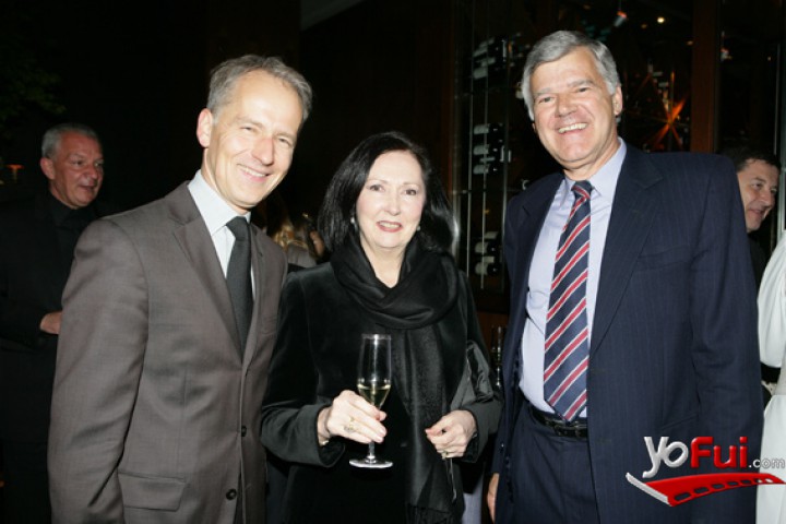Mark Laurence, Avis Barlow, Roger Barlow