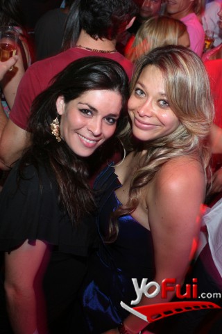Moira Muñoz, Claudia Gallegos