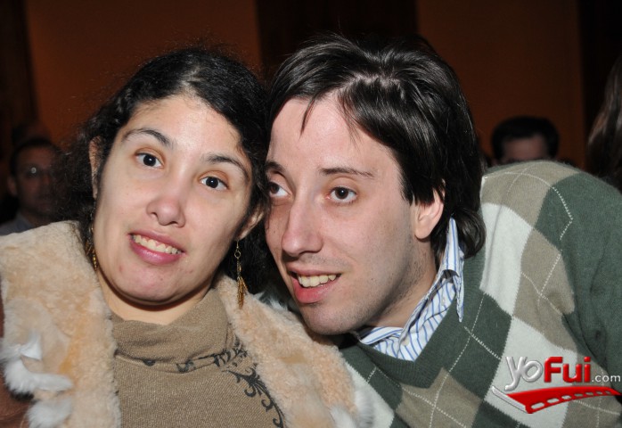 Angela González, Juan Pablo Llona