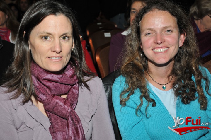 Isabel Zúñiga, Verónica Manns