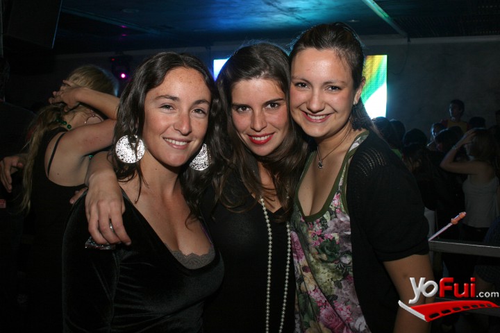 Francisca Flores, Consuelo Walker, Andrea Convalia