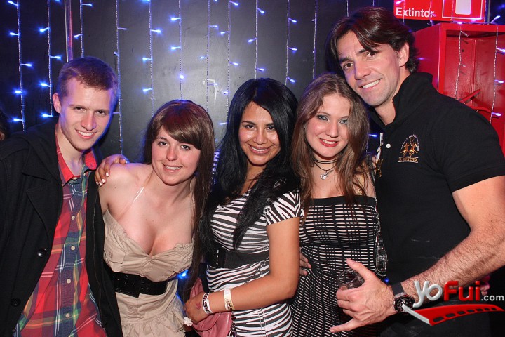 Santiago Mekis, Vanessa Serrano, Alba Oviedo, Caro Van Eyghen, Gonzalo Berrios