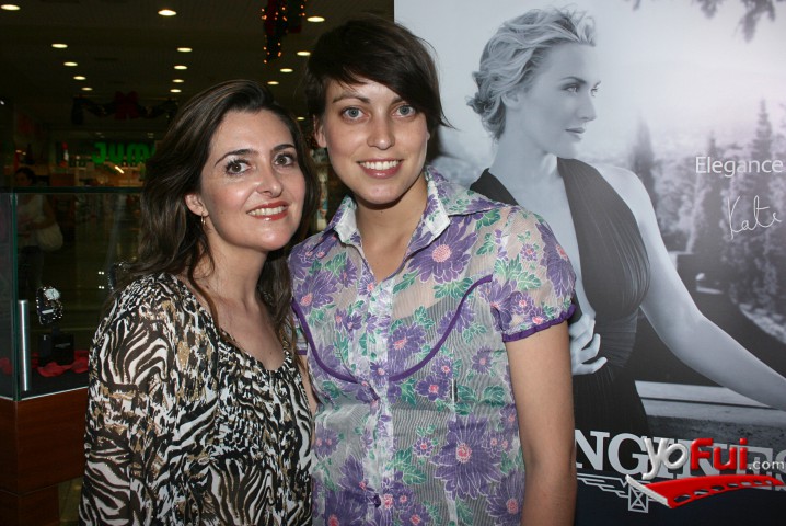 Andrea González, Manuela Ovalle