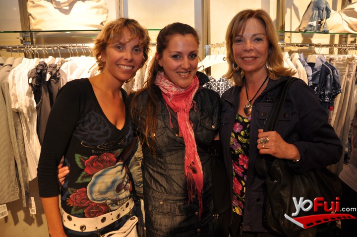 Constanza Niklitschek, Constanza Peters, Cecilia Maurin