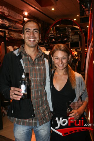 Gustavo Harfagar, Carolyne Vita