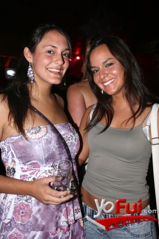 Pamela Cavello, Victoria Gonzalez